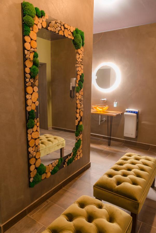 לביצה Hotel Dastan מראה חיצוני תמונה