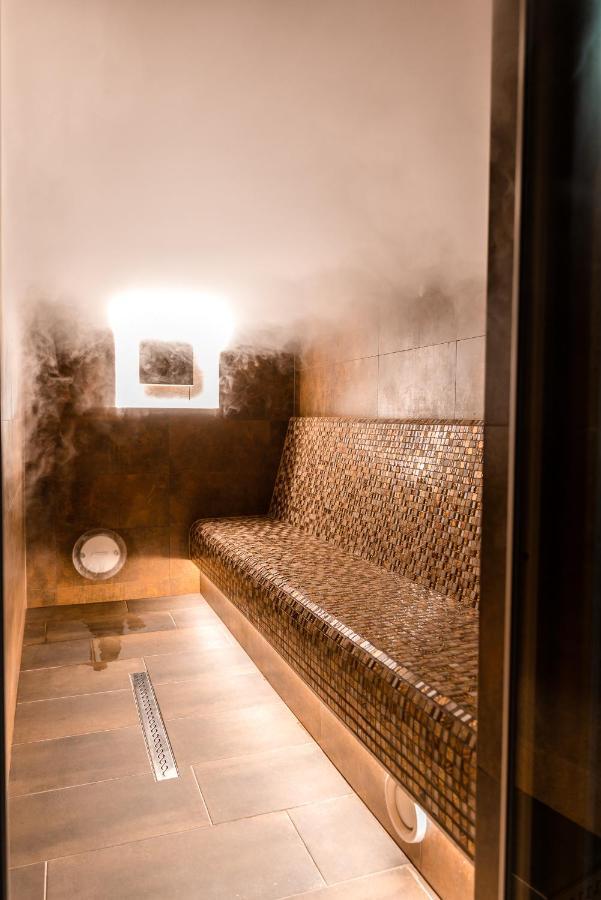 לביצה Hotel Dastan מראה חיצוני תמונה