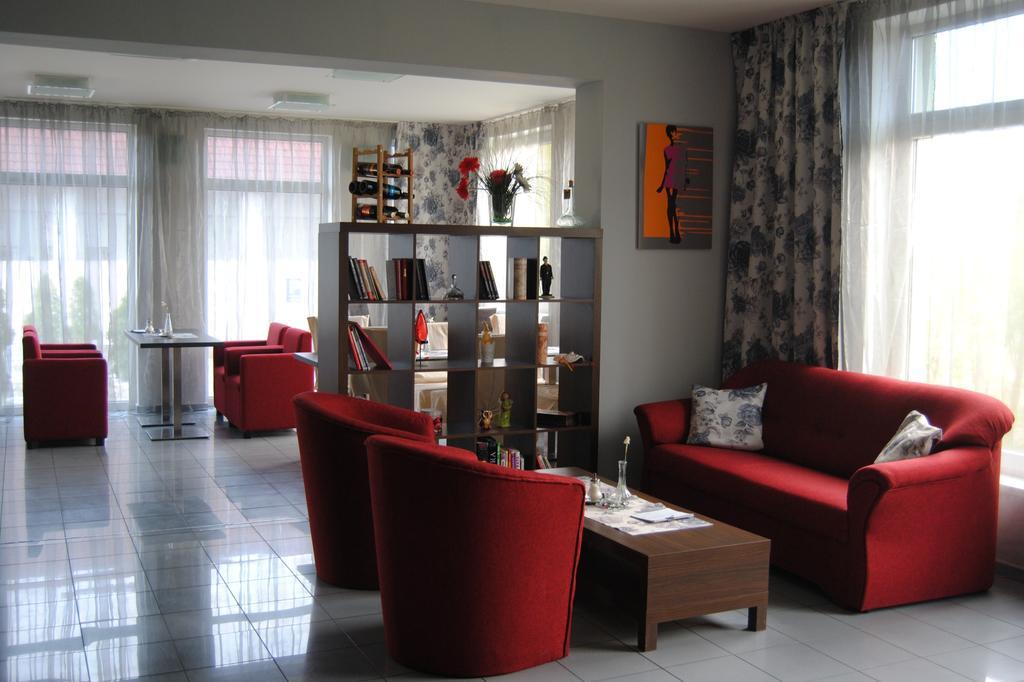לביצה Hotel Dastan מראה חיצוני תמונה
