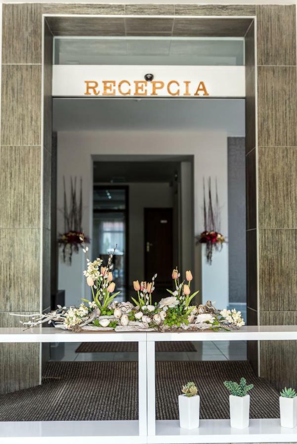 לביצה Hotel Dastan מראה חיצוני תמונה