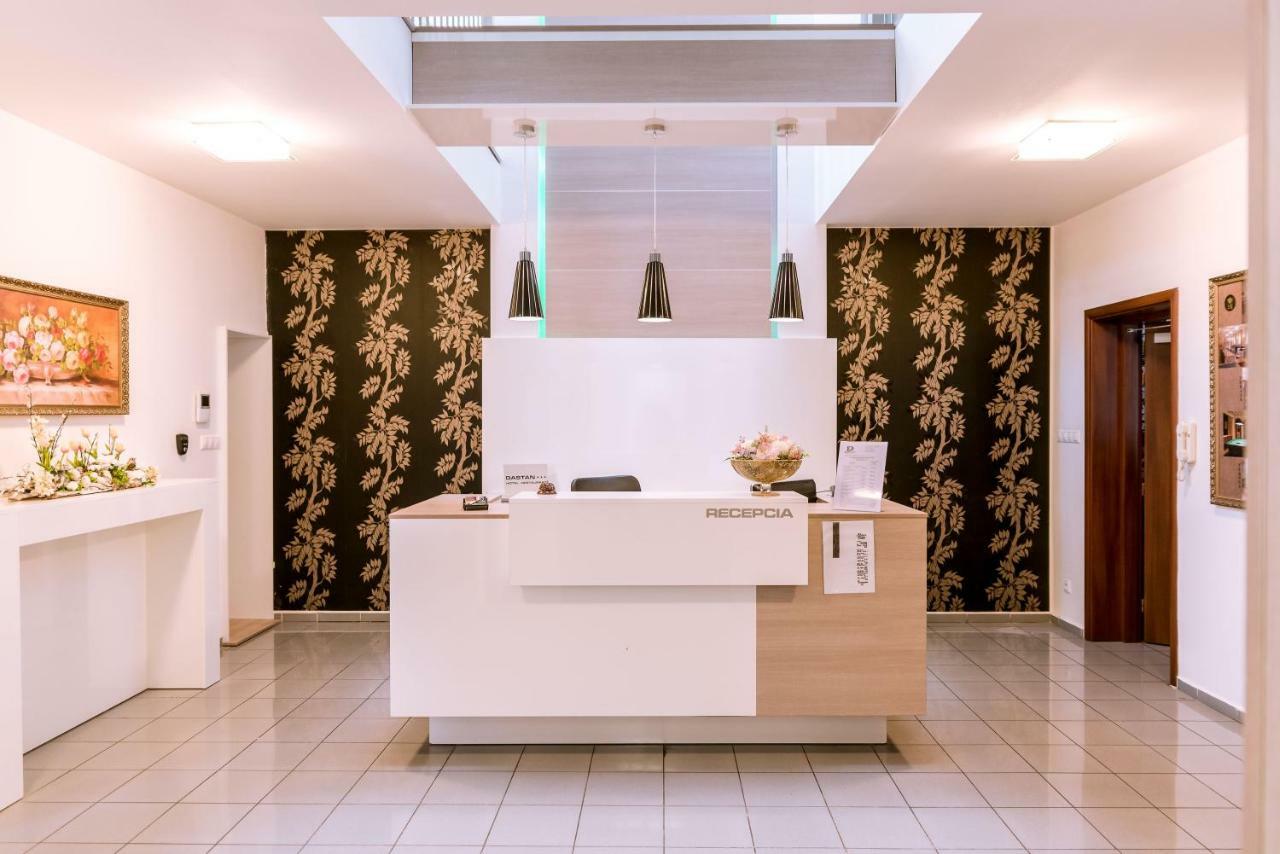 לביצה Hotel Dastan מראה חיצוני תמונה